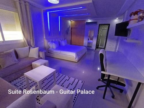 Bni Quolla Apartment | Chambres d'hôtes - Écohâme - Guitar Palace