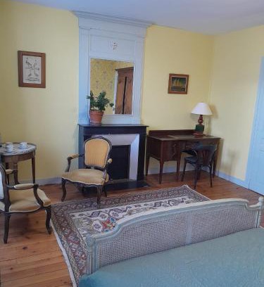 Periers Bed & Breakfast | Chambres d'hôtes de charme dans maison de maitre XIXème