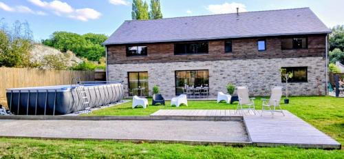 La Menardais Apartment | Chambres d'hôtes 'La Clairière aux Chênes'