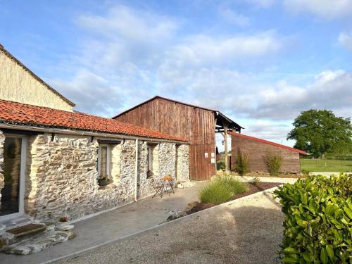 Le Busseau House | Chambres d'Hôtes 'SOUS L'OMBRE DES MIMOSAS'