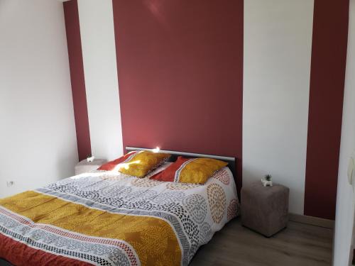 Yvre-le-Polin Other | Chambres