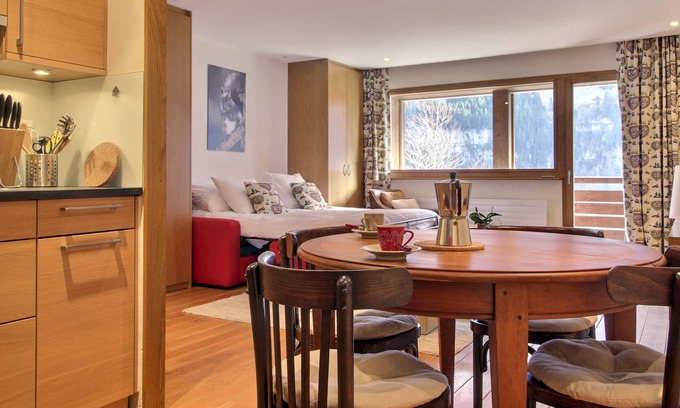 Champery Apartment | Champéry - Avanthay Immobilier - Charming 1 room apartment, 47m2 on the 1st floor of a residence ver