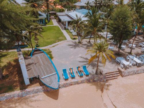 Khlong Khut Hotel | Chaolao Tosang Beach Hotel