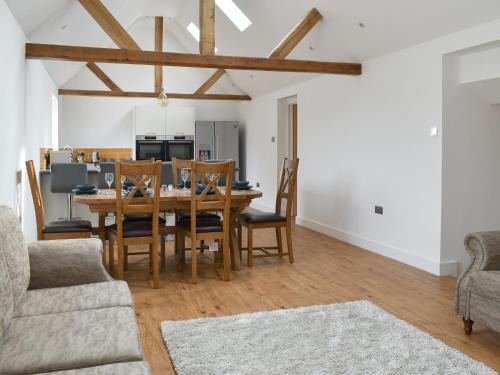 Willesborough House | Chapel Farm Barn