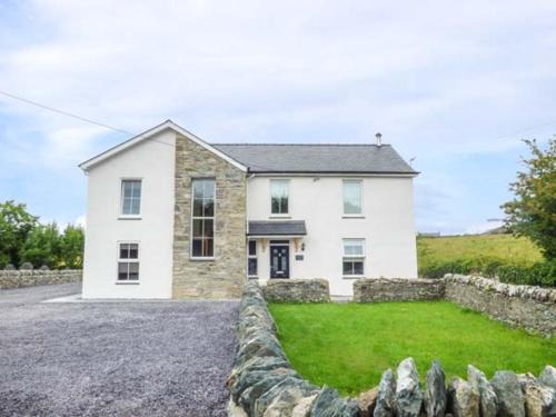 Elim House | Chapel House