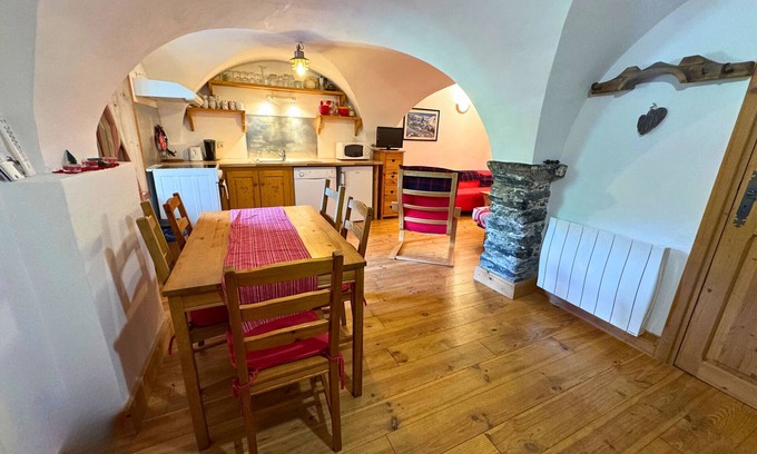 Villarabout Apartment | Charming 3-room apartment 4 km from slopes with Wifi in Saint-Martin-de-Belleville