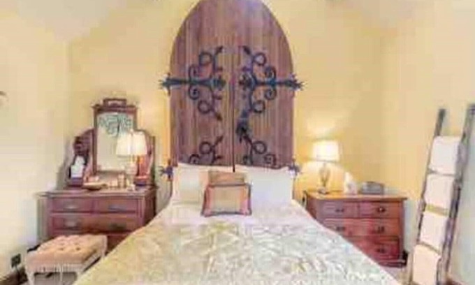 Peak District Other | Character farm house with hot tub