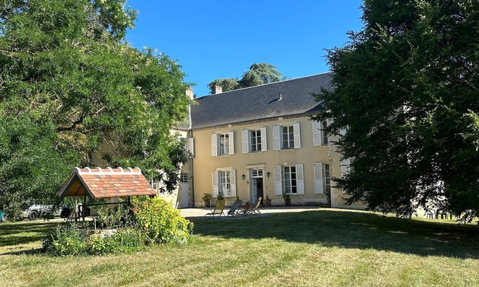 Meunet-sur-Vatan House | Character house and its park 12pers