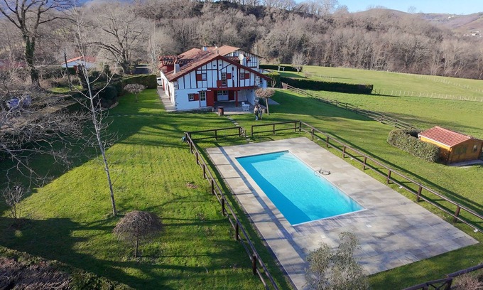 Sare House | Character house in a quiet location with magnificent 360° views