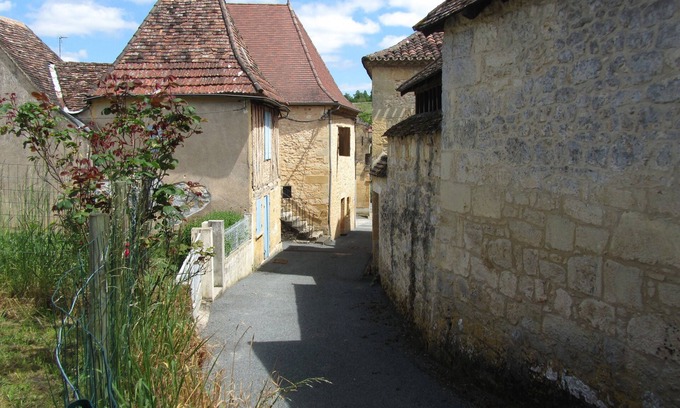 Lanquais Cottage | Character house in Périgord, 5 minutes from Château de Lanquais.
