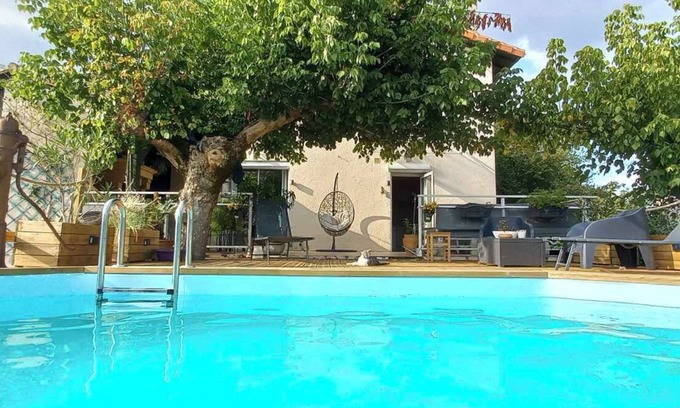 Bergerac House | Character house with swimming pool