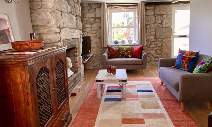 Portland Cottage | Characterful Cottage 5 mins from Chesil Beach