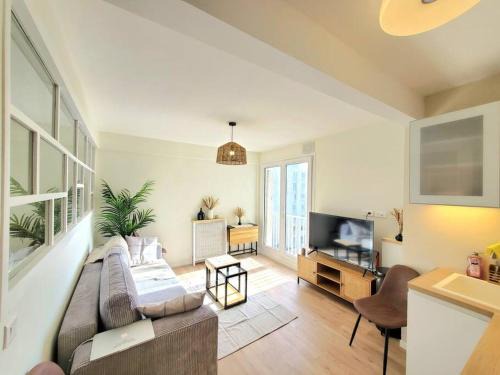 Charenton-le-Pont Apartment | Charenton View Paris Door Best Location metro