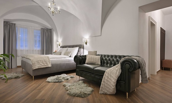 Hradcany Apartment | Charles IV (Two Double Bedroom Apartment)