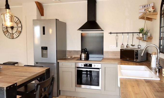 Glanville House | Charlotte's houses (2)