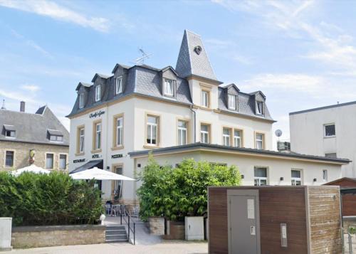 Senningerberg Hotel | Charly's Gare