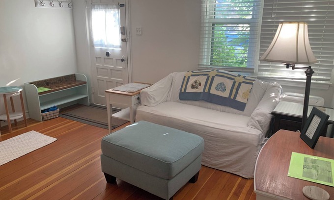 Cheyenne Apartment | Charm and Comfort only 3 Blocks from Cheyenne Med Center & Downtown
