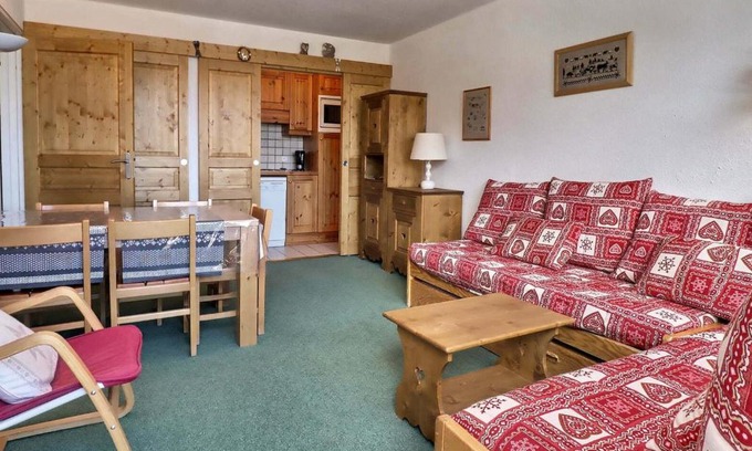 Meribel-Mottaret Apartment | Charmant 2 Pièces Méribel, Skis aux Pieds, WIFI, Animaux Admis - FR-1-182-135