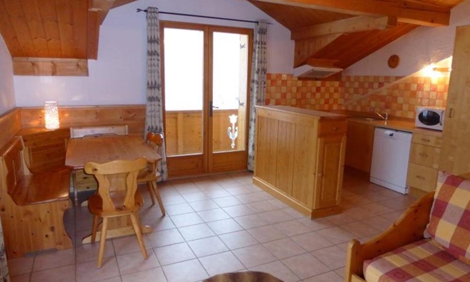 Pralognan-la-Vanoise Apartment | Charmant appart 3 pièces dernier étage, balcon sud, parking, près pistes à Pralognan - FR-1-464-106