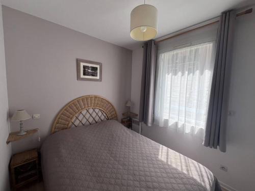 Cauterets Apartment | Charmant appartement à Cauterets avec balcon et parking privé - FR-1-812-30