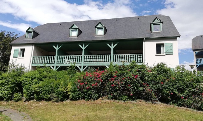 Arreau Apartment | Charmant apt T3 Duplex Avec Piscine et Aire de Jeux, Parking Privé