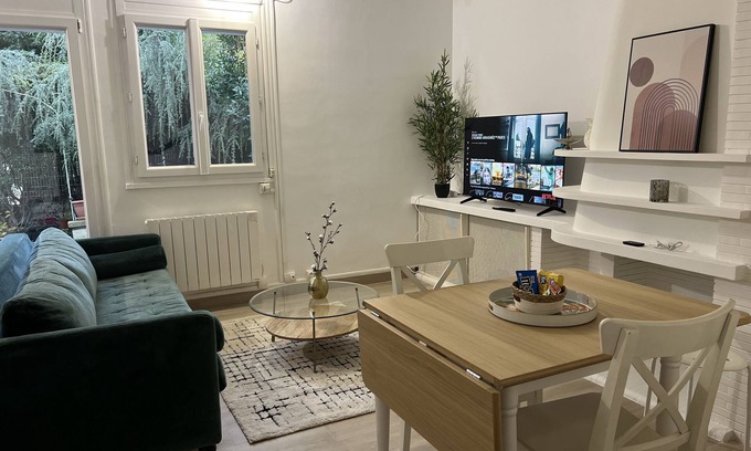 Noisy-le-Sec Apartment | Charmant Cocon en Duplex Avec Jardin