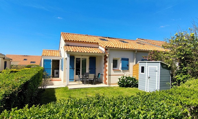 Saint-Michel-Chef-Chef House | Charmante Maison de Vacances Avec Jardin, Piscines, Proche Plages