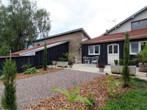 Mersuay House | Charmant Studio avec Jardin et Terrasses, Environnement Calme et Historique - FR-1-583-383