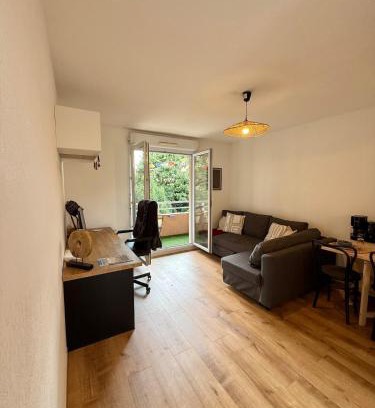 Digne-les-Bains Apartment | Charmant studio zen avec balcon spacieux