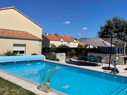 Basse-Goulaine House | Charmant T2 privé avec vue et accès piscine
