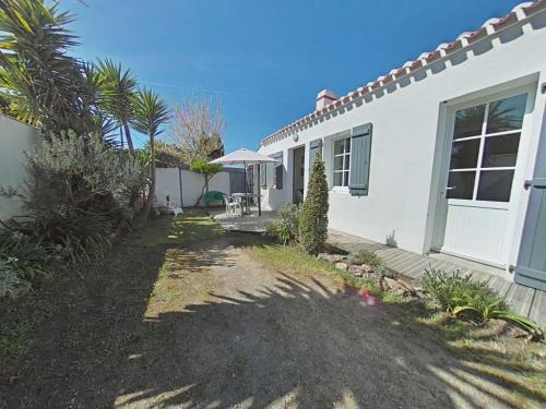 L'Epine House | Charmante maison à 250m de la plage avec jardin, terrasse ensoleillée et garage à vélo, L'Épine - FR-1-224B-161