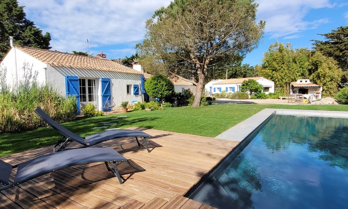 Saint-Urbain House | Charmante Maison Avec Piscine, au Cœur des Marais