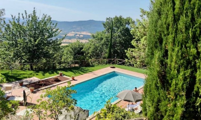Piegaro House | Charmante Maison Dans un Village Privé