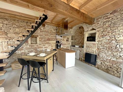 Vire Apartment | Charmante maison de village