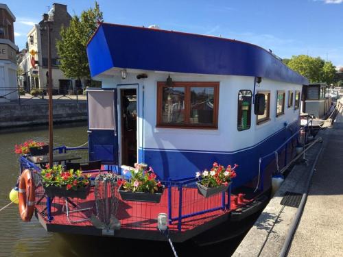 Wambrechies House | Charmante Péniche à Wambrechies - Terrasse et Parking - FR-1-510-201