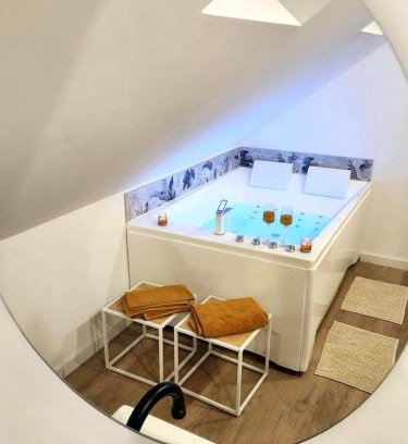Cambrai Apartment | Charme, détente sous les étoiles