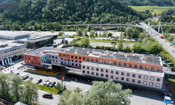 Hall In Tirol House | Charming 1-bedroom hotel with AC, WiFi in wonderful Hall in Tirol