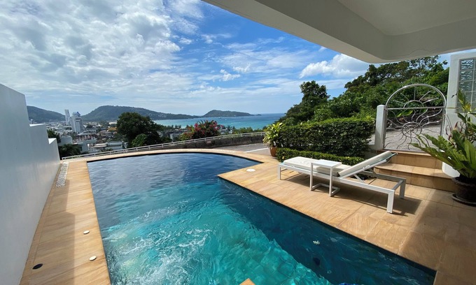 Patong Apartment | Charming 1-bedroom apartment in Patong with Private pool ,Jacuzzi and ocean view