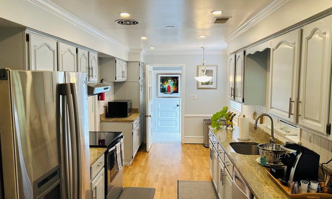 Silver Spring House | Charming 1-bedroom house in Silver Spring with WiFi, AC