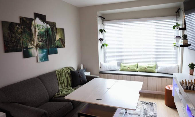 Royal Oak Apartment | Charming 1-bedroom apartment in Royal Oak with AC, WiFi