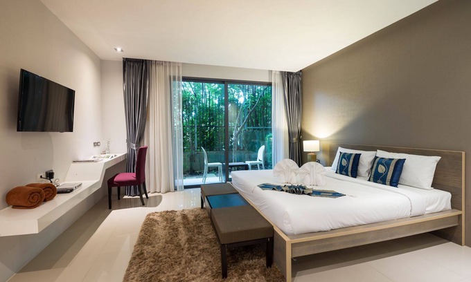 Patong Apartment | Charming 1-bedroom apartment in delightful Patong Beach with WiFi, fitness room