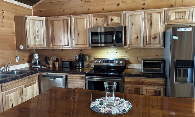 Malone Apartment | Charming 1-bedroom apartment in Lake Titus