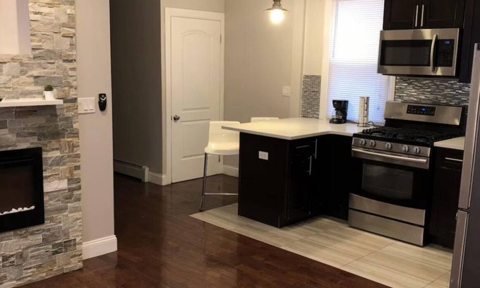 Queens Apartment | Charming 1-bedroom apartment in Queens with WiFi and AC