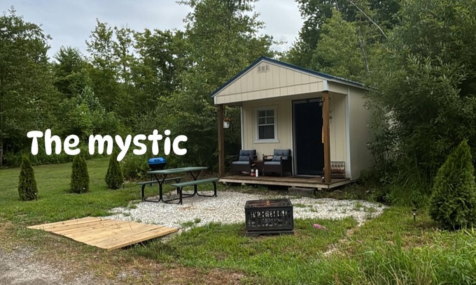 Geneva Cabin | Charming 1-bedroom cabin in Geneva