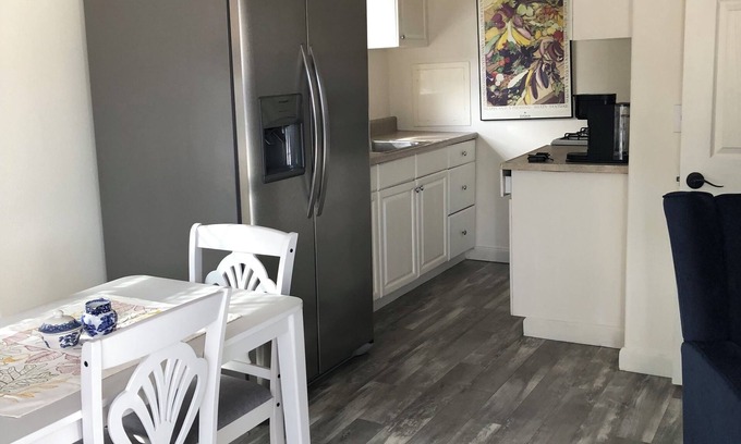 Boyes Hot Springs Cottage | Charming 1-bedroom guest house with WiFi and AC in beautiful Sonoma