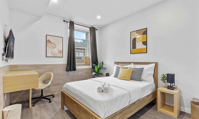 Quartier des Spectacles Hotel | Charming 1 bedroom Hotel in Montreal- AAA LOCATION