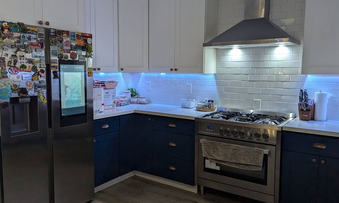 Union City House | Charming 1-bedroom in a house with WiFi in Union City