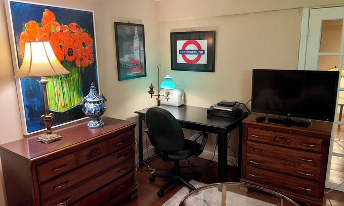 Yorktown Apartment | Charming 1-Bedroom Spacious Basement Close to DC - Pets Allowed.