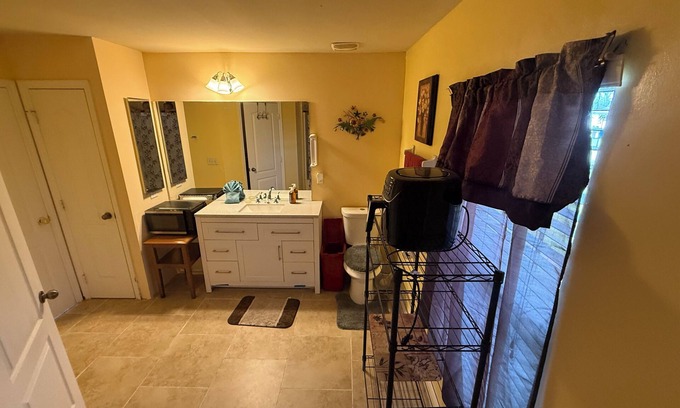 Lehigh Acres Apartment | Charming 1-bedroom apartment with AC, WiFi in lovely Lehigh Acres