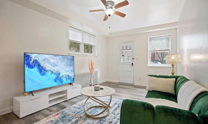 Takoma Park Apartment | Charming 1-bedroom apartment in Takoma Park with AC, WiFi